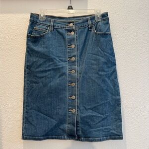 Levi's button-front midi denim skirt w/ traditional five-pocket design